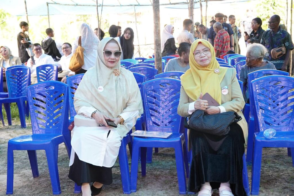 Jajaran Dekan dan Wakil Dekan FK Unhas Berpartisipasi dalam Bakti Sosial AIPKI Wilayah VI di Sorong