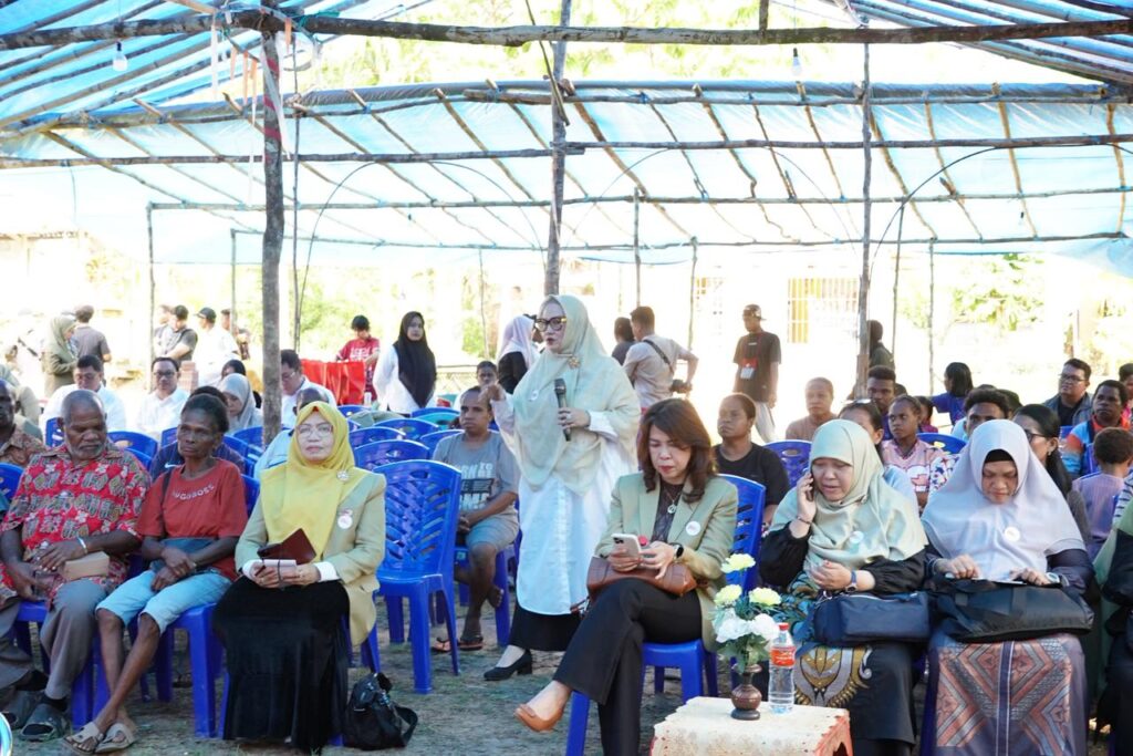 Jajaran Dekan dan Wakil Dekan FK Unhas Berpartisipasi dalam Bakti Sosial AIPKI Wilayah VI di Sorong